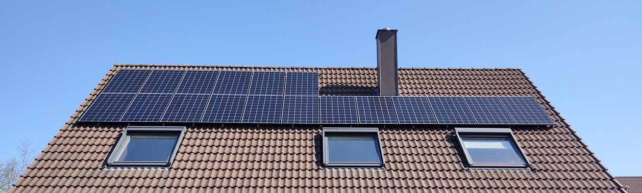 PV-Module auf der Westseite